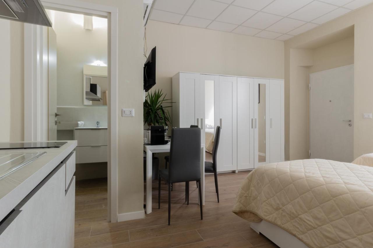 Center Rooms 皮亚琴察 外观 照片
