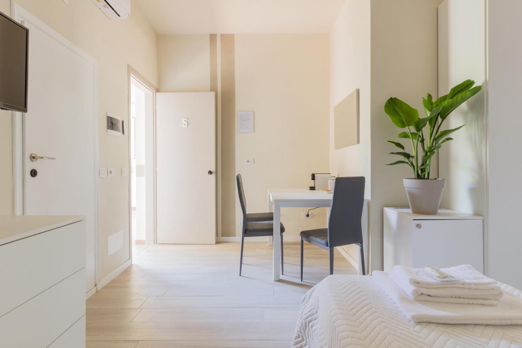 Center Rooms 皮亚琴察 外观 照片